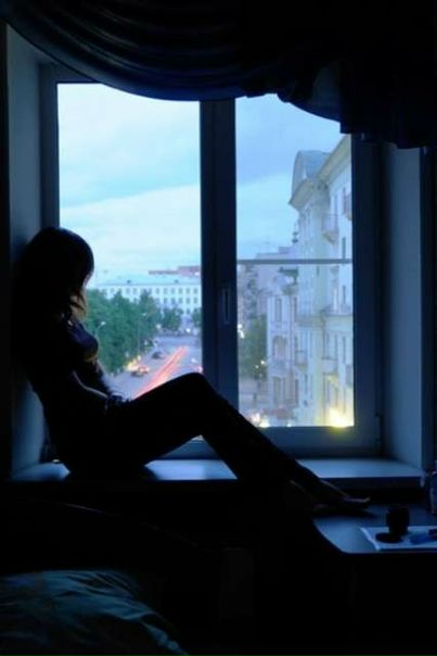 Фото Девушек Брюнеток У Окна