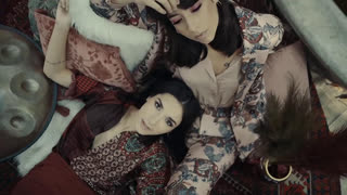 Gioli & Assia - Feel Good (Official Video 2020)