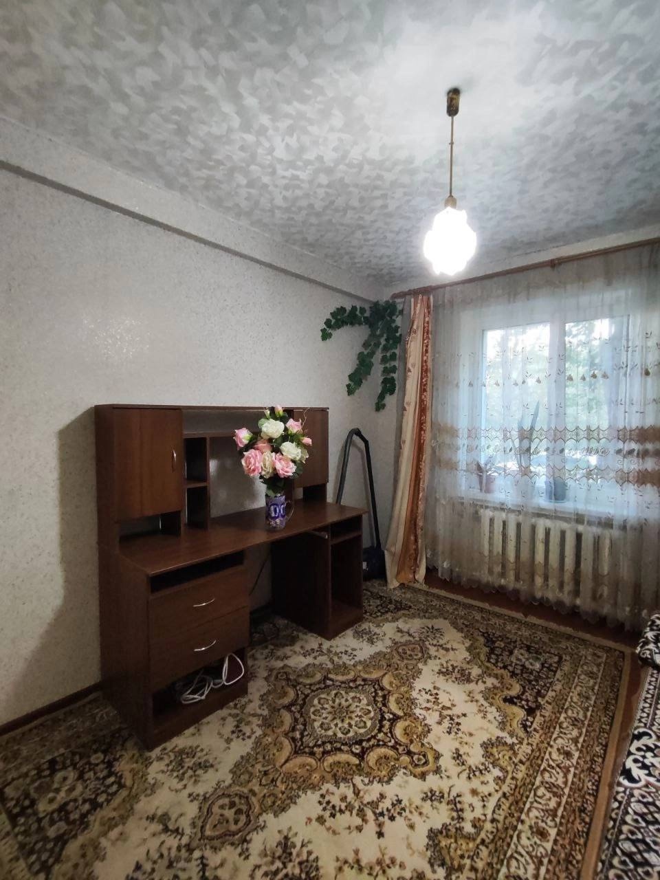Продается 2-комнатная квартира на квартале Острая Могила. ️Отличный спальный район нашего города! S= 50.9 М2. 1/9 этаж. Отличное месторасположение уже со всей необходимой инфраструктурой: - школа √29(им Берегового) в пешей доступности - сад - продуктовые магазины - аптека - отличная транспортная развязка ( до...